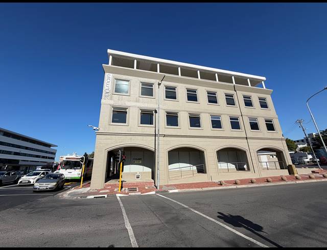 472M² BUILDING TO LET IN CLAREMONT